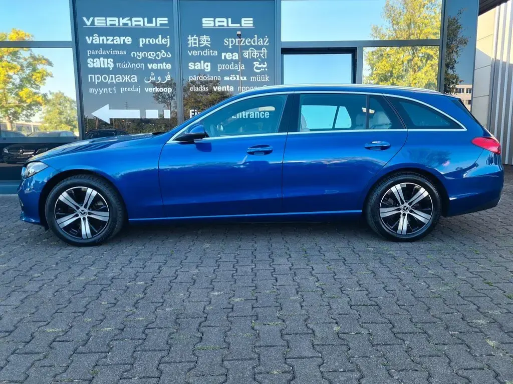 Gebraucht Mercedes 220 Avantgarde 200 PS (147 kW) 2022 Blau Limousine