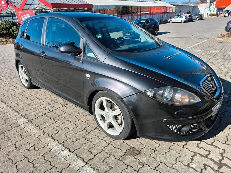 Gebraucht Seat Altea 110 PS (80 kW) 2004 Schwarz Van / Kleinbus