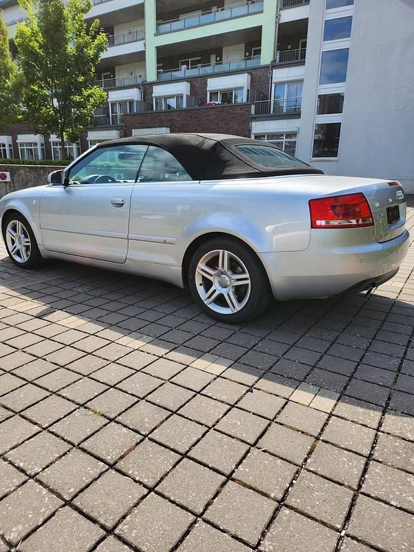 Silber Gebraucht 2009 Audi A4 Cabriolet Cabrio | 10.500 € (Fairer Preis) - Bild 1/4