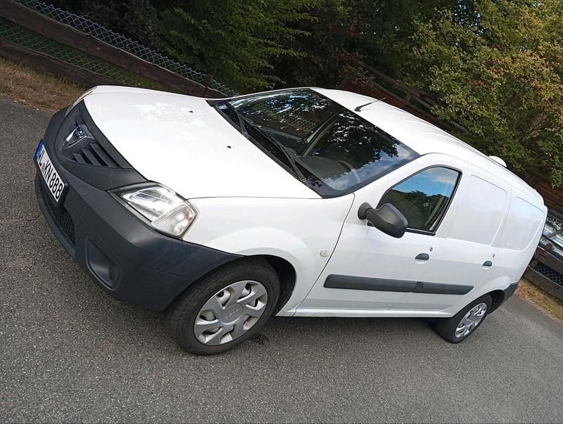 Weiß Gebraucht 2011 Dacia Logan Limousine | 1.500 € (Superpreis) - Bild 1/4