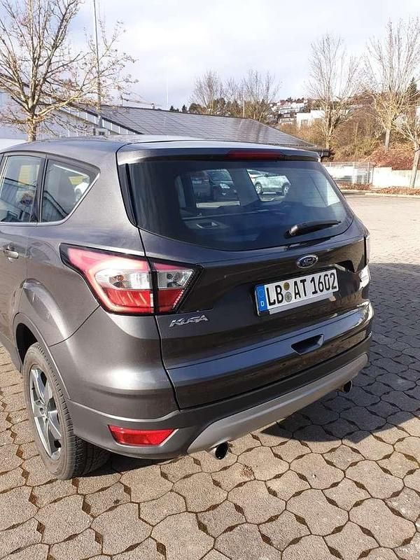 Gebraucht Ford Kuga Titanium 182 PS (133 kW) 2017 SUV