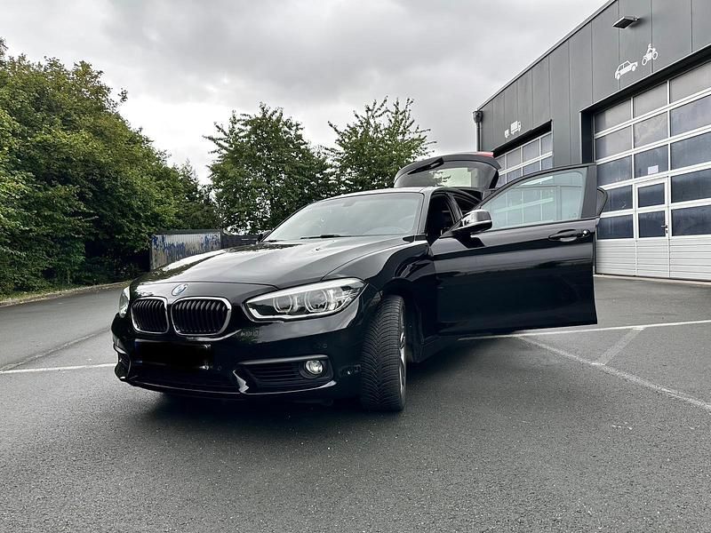 Schwarz Gebraucht 2016 BMW 120 M Sport Kleinwagen | 15.590 € (Fairer Preis) - Bild 1/4