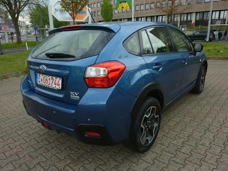 Käytetty Subaru XV Active 147 HP (108 kW) 2015 Sininen Katumaasturi