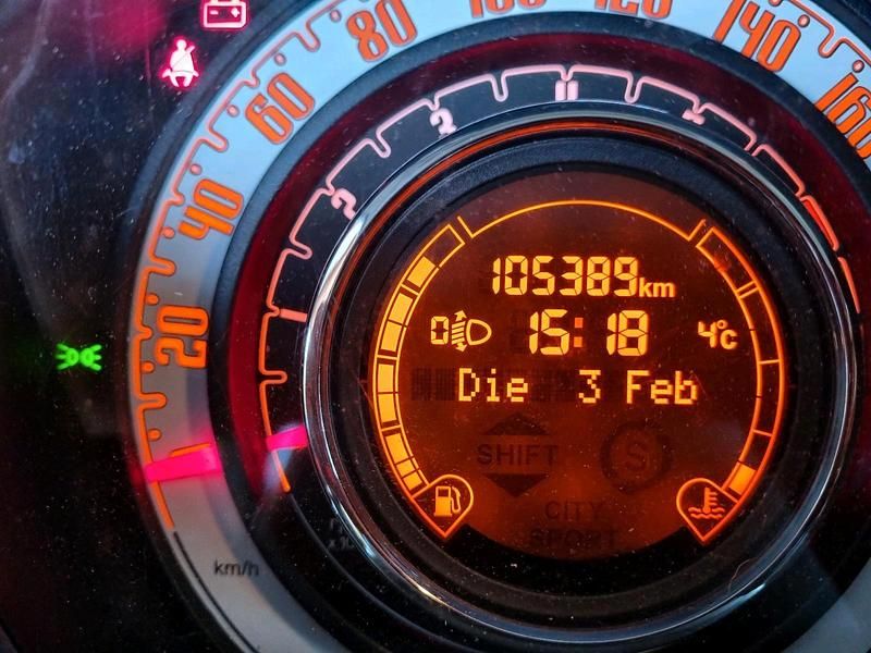 Gebraucht Fiat 500 69 PS (50 kW) 2011 Gelb Kleinwagen