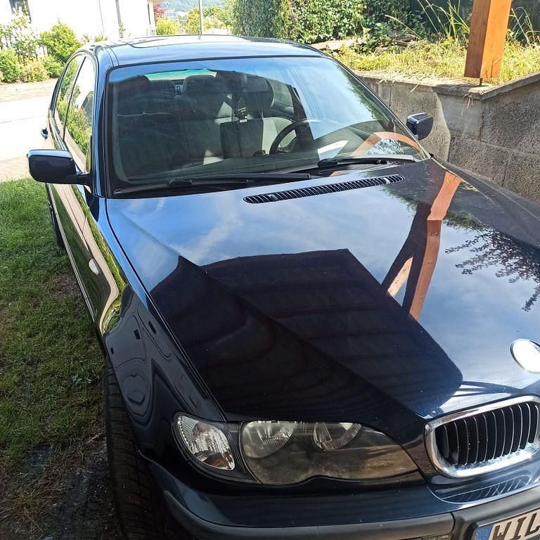 Blau Gebraucht 2004 BMW 318 Sport Line Limousine | 2.450 € (Guter Preis) - Bild 1/4