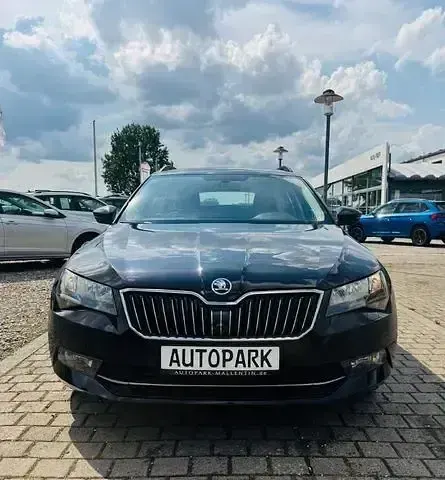 Gebraucht Skoda Superb Ambition 150 PS (110 kW) 2016 Schwarz Kombi