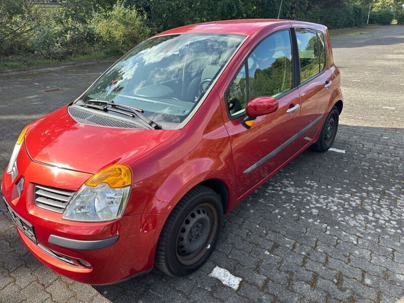 Rot Gebraucht 2004 Renault Modus Dynamique Van / Kleinbus | 2.290 € (Fairer Preis) - Bild 1/4