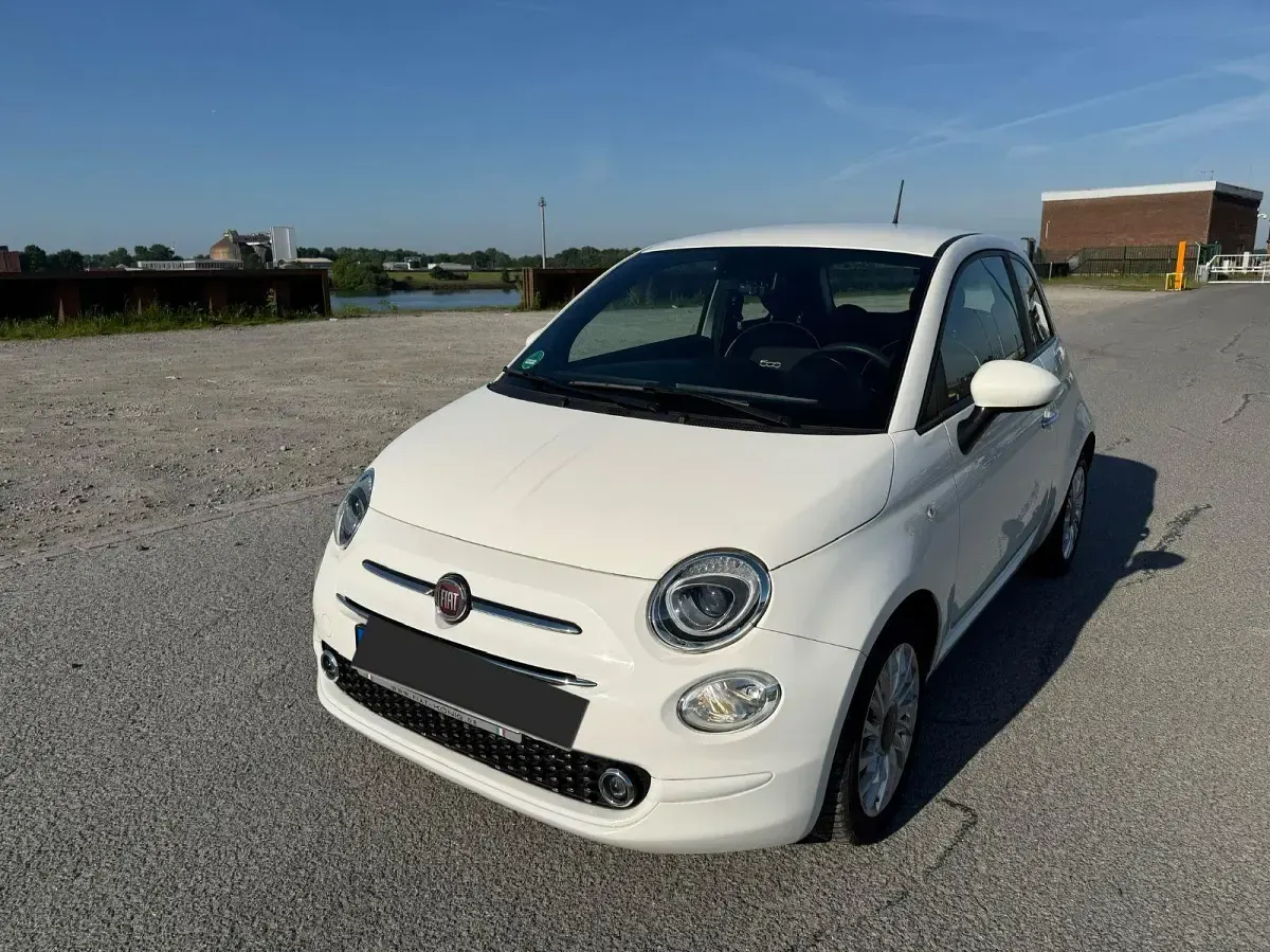 Gebraucht Fiat 500 Lounge 69 PS (50 kW) 2021 Weiß Kleinwagen