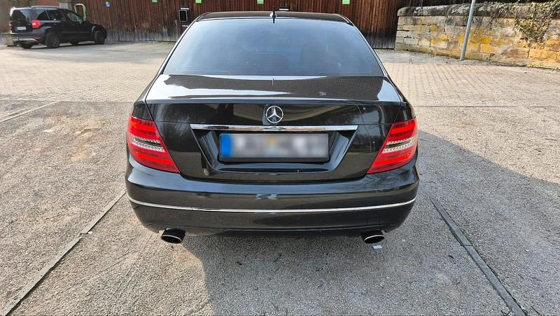 Gebraucht Mercedes C350 306 PS (225 kW) 2012 Schwarz Limousine