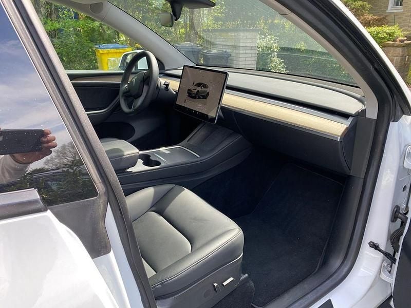 Usado Tesla Model Y Standard Range 188 kW (256 CV) 2023 Blanco SUV
