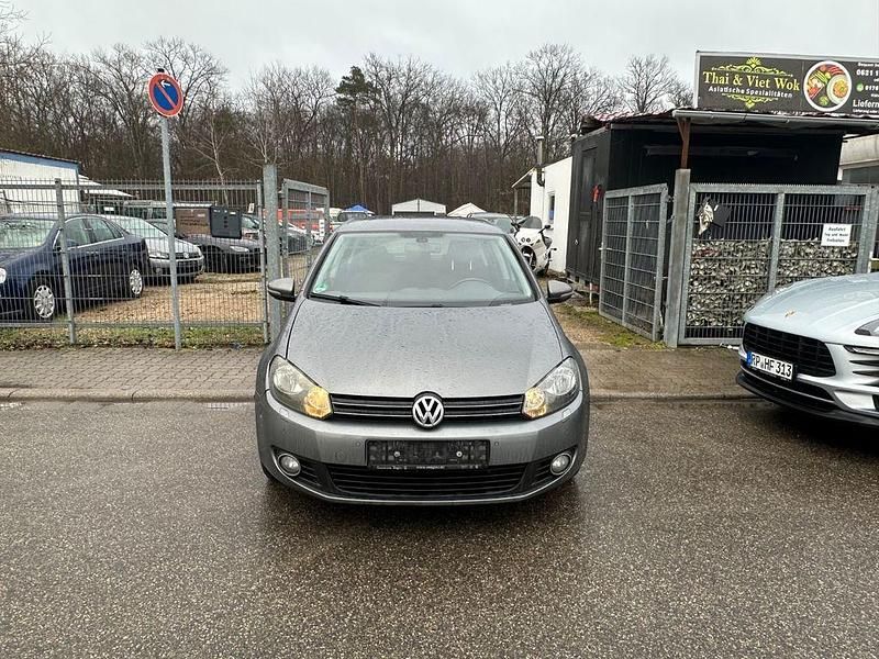 Gebraucht VW Golf VI Team 105 PS (77 kW) 2011 Grau Kleinwagen