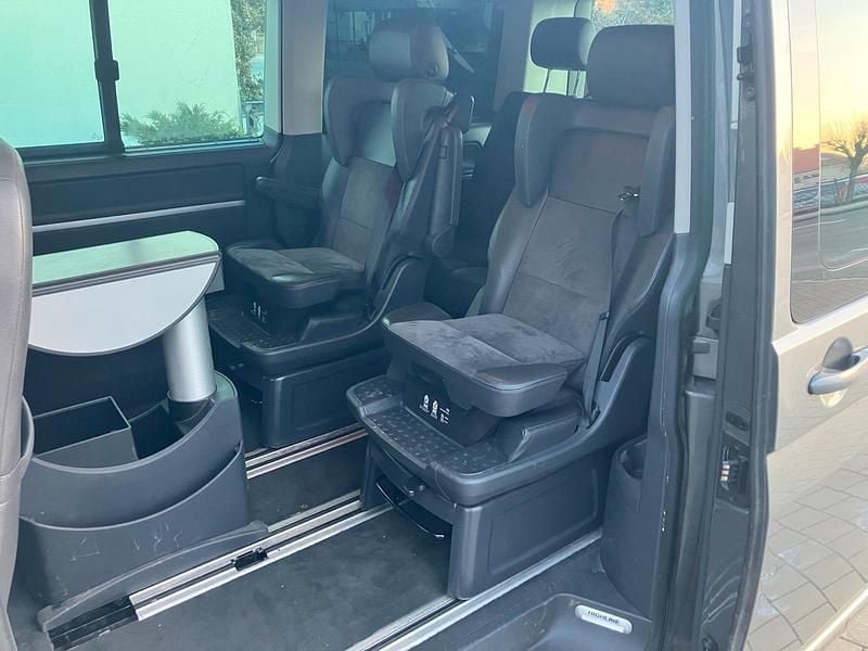 Gebraucht VW Multivan Highline 180 PS (132 kW) 2012 Grau Van