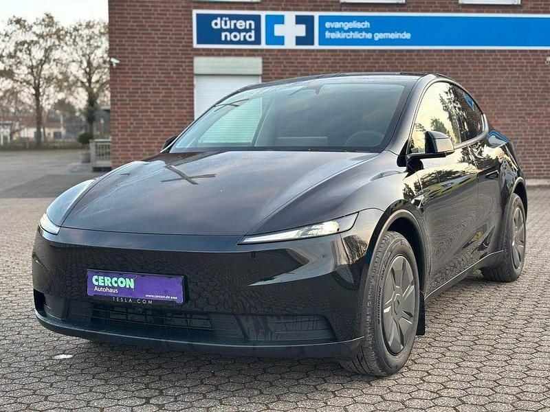 Schwarz Neu 2025 Tesla Model Y Standard Range SUV | 45.490 € (Fairer Preis) - Bild 1/4