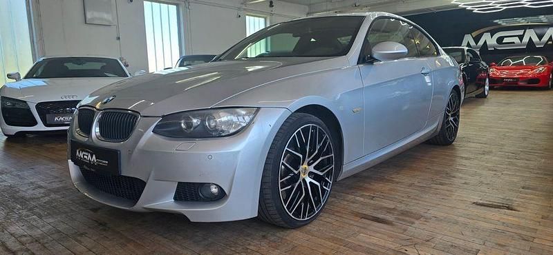 Silber Gebraucht 2008 BMW 330 Performance Coupé | 6.600 € (Superpreis) - Bild 1/4