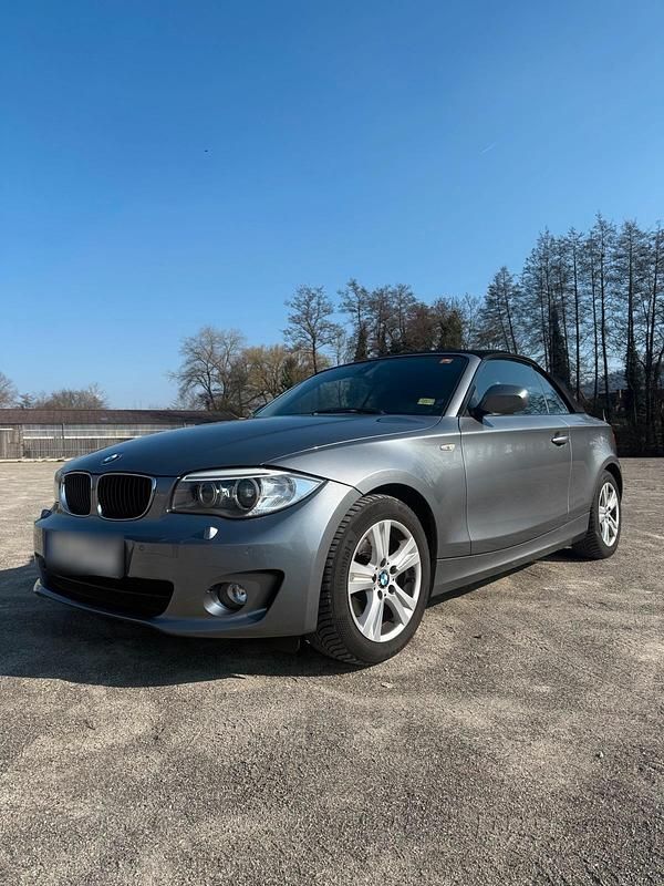 Gebraucht BMW 120 Cabriolet Advantage 177 PS (130 kW) 2011 Silber Cabrio