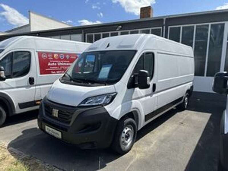 Weiß Gebraucht 2024 Fiat Ducato Van | 35.999 € (Etwas zu teuer) - Bild 1/4