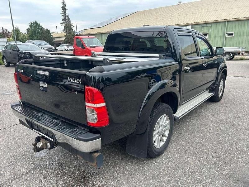 Gebraucht Toyota HiLux Executive 171 PS (125 kW) 2015 Schwarz Abholung