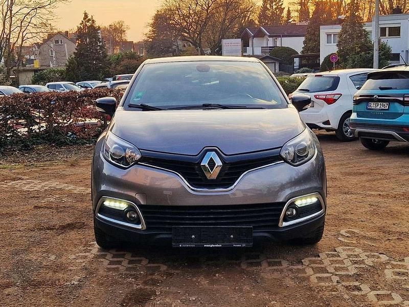 Gebraucht Renault Captur Luxe 120 PS (88 kW) 2016 Grau kng + schwarz gne SUV