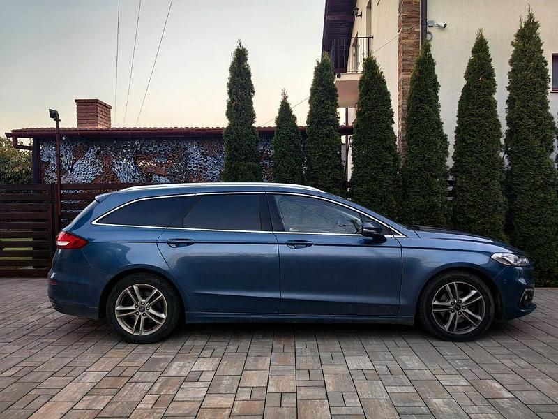 Gebraucht Ford Mondeo Titanium 190 PS (139 kW) 2019 Blau Limousine