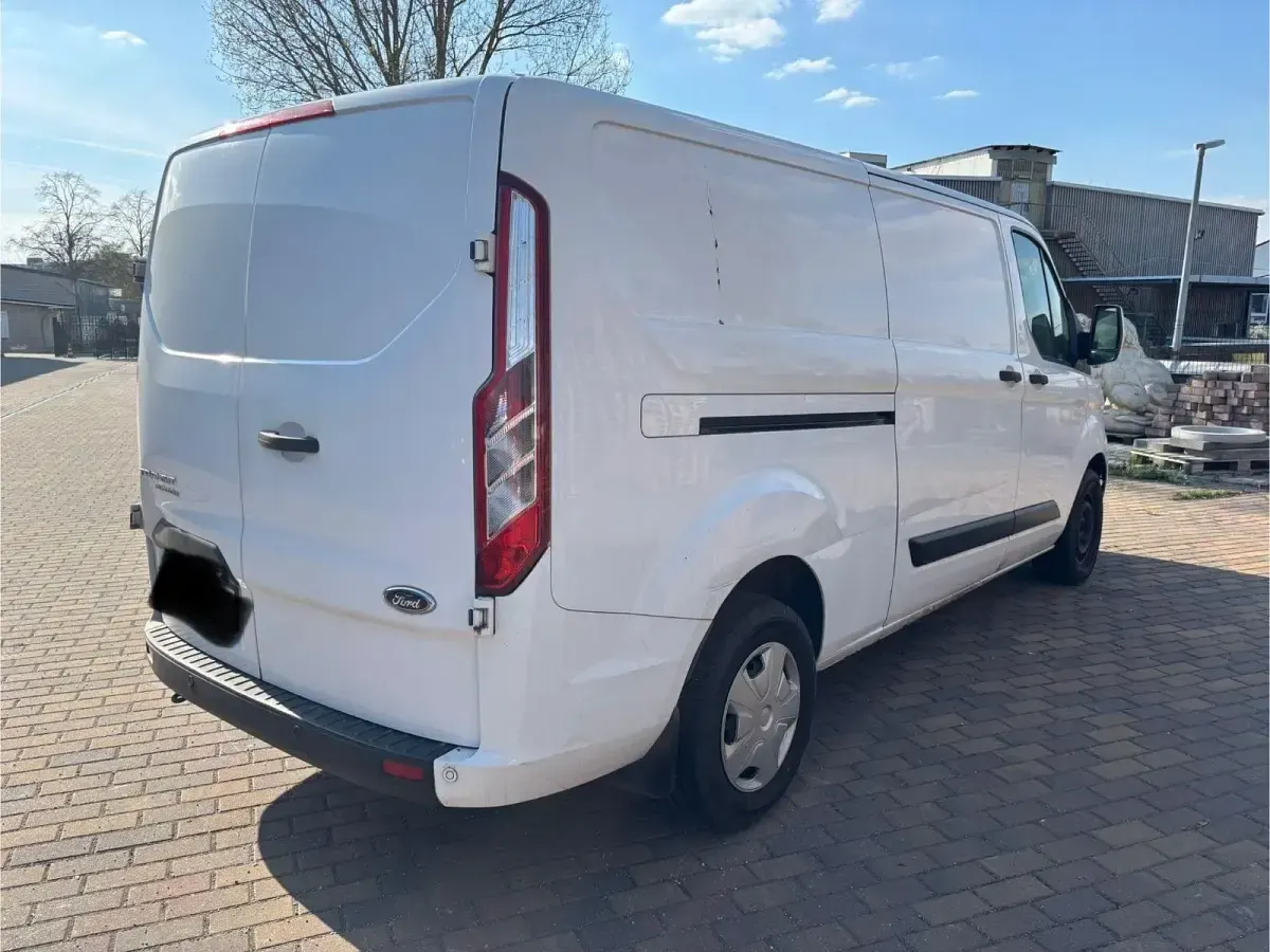 Gebraucht Ford Transit Custom 107 PS (78 kW) 2020 Weiß Van / Kleinbus