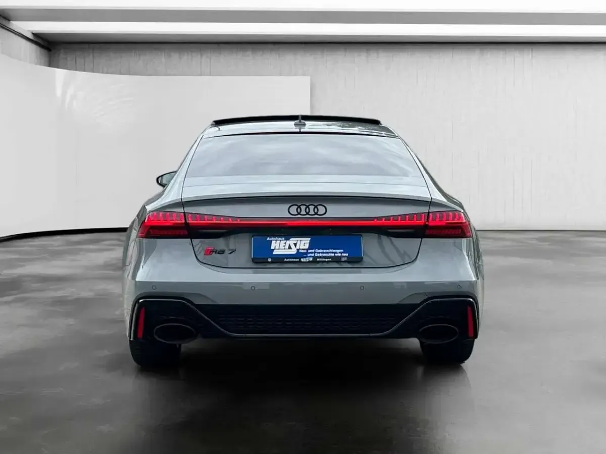 Gebraucht Audi RS7 Sportback Sport 600 PS (441 kW) 2023 Nardograu Kleinwagen