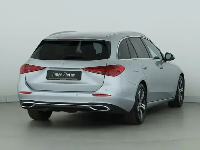 Gebraucht Mercedes C220 Avantgarde 200 PS (147 kW) 2022 Metalliclack hightechsilber Kombi