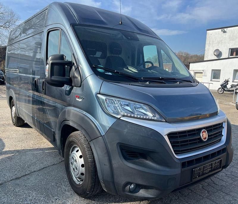 Gebraucht Fiat Ducato 177 PS (130 kW) 2019 Grau Van