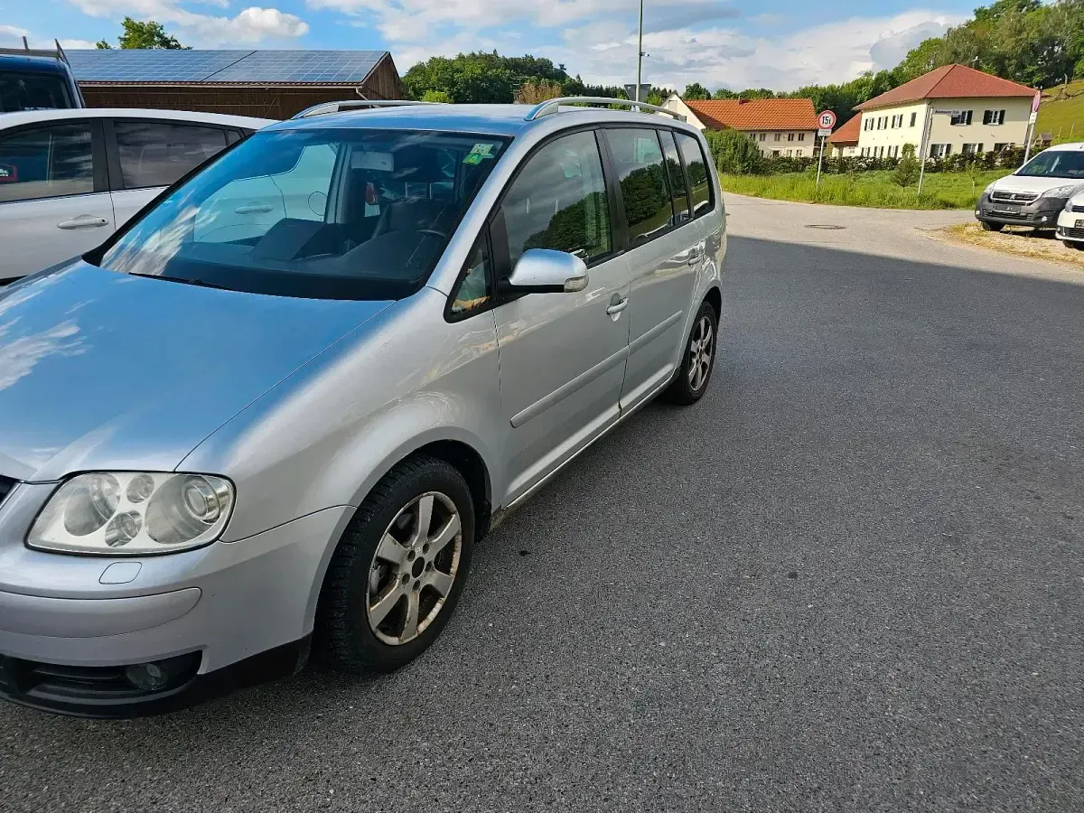 Gebraucht VW Touran 150 PS (110 kW) 2004 Silber Van / Kleinbus
