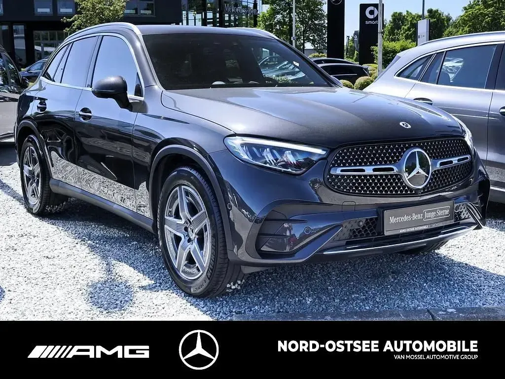 Gebraucht Mercedes GLC300 AMG 269 PS (197 kW) 2025 Graphitgrau metallic SUV