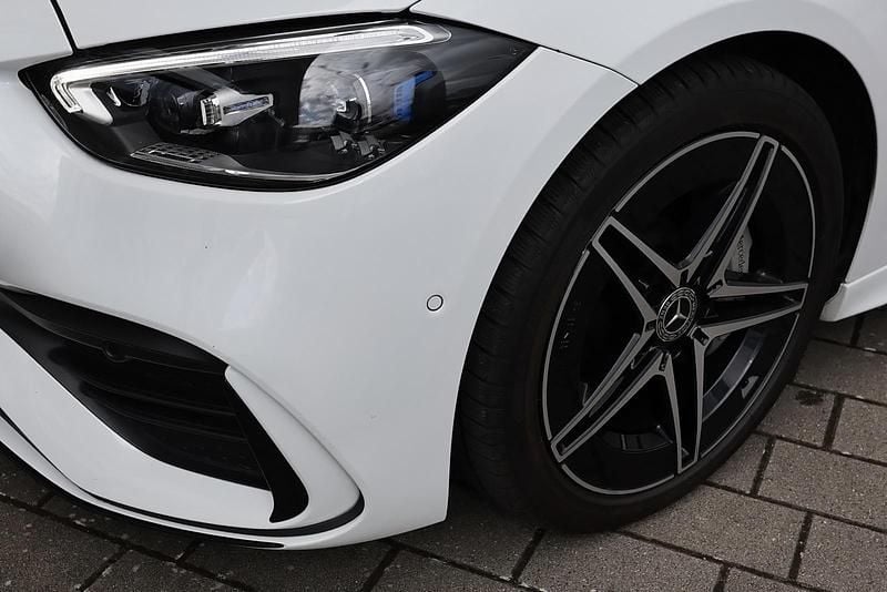 Gebraucht Mercedes C300 AMG 265 PS (194 kW) 2021 Manufaktur lack manufaktur opali Limousine