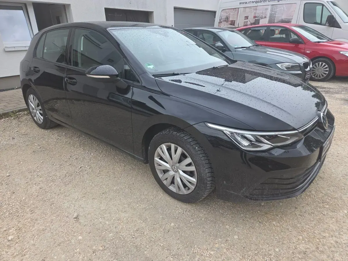 Gebraucht VW Golf VIII Basis 110 PS (80 kW) 2020 Schwarz Limousine