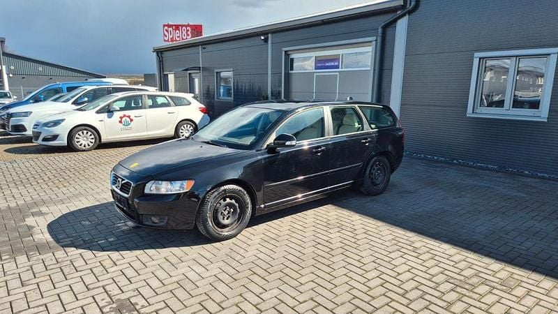 Gebraucht Volvo V50 114 PS (83 kW) 2011 Schwarz Kombi