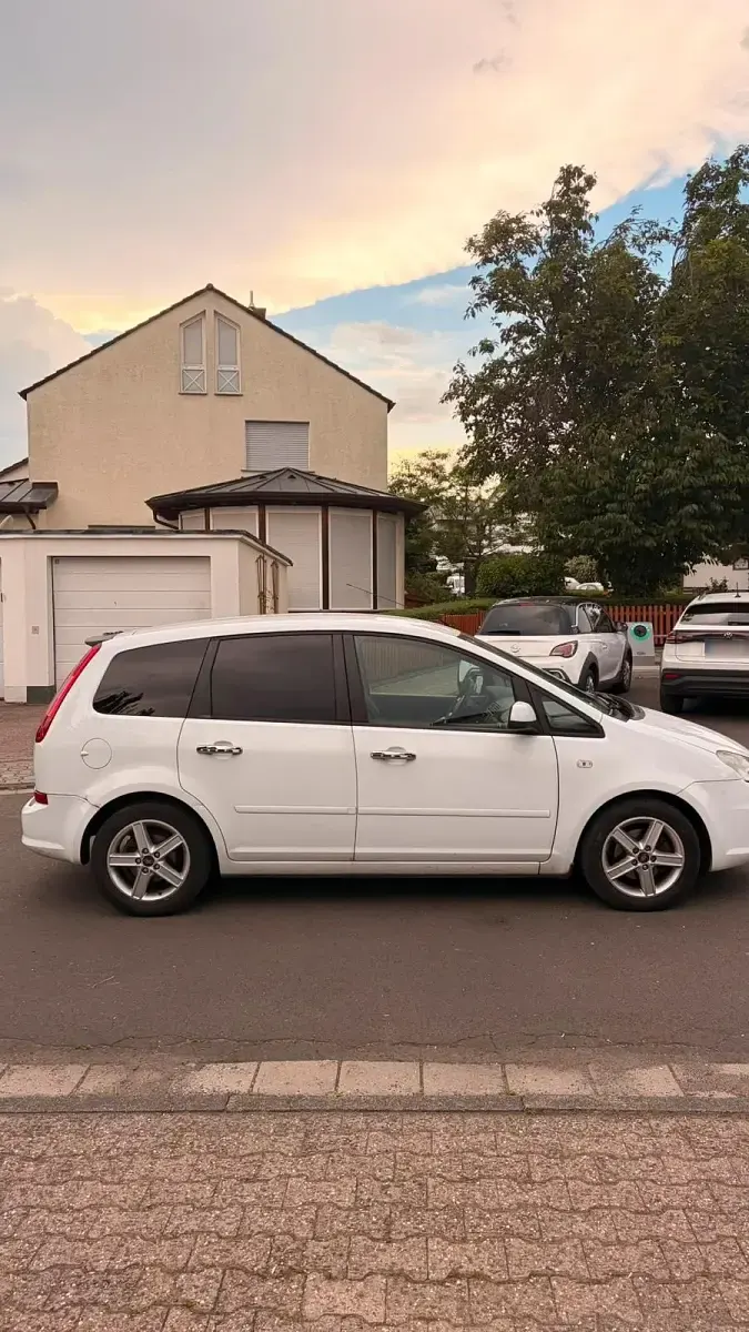 Gebraucht Ford C-MAX 105 PS (77 kW) 2009 Weiß Van / Kleinbus
