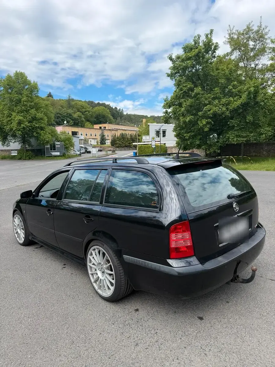 Używany Skoda Octavia 170 KM (125 kW) 2004 Czarny Kombi