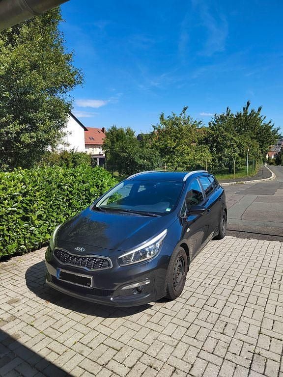 Schwarz Gebraucht 2016 Kia Ceed Sportswagon Kombi | 6.500 € (Guter Preis) - Bild 1/4
