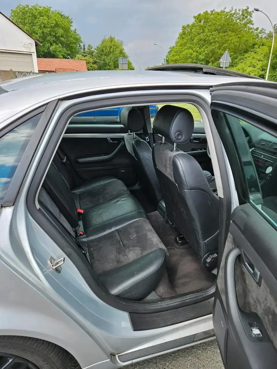 Gebraucht Audi A4 220 PS (161 kW) 2002 Silber Limousine