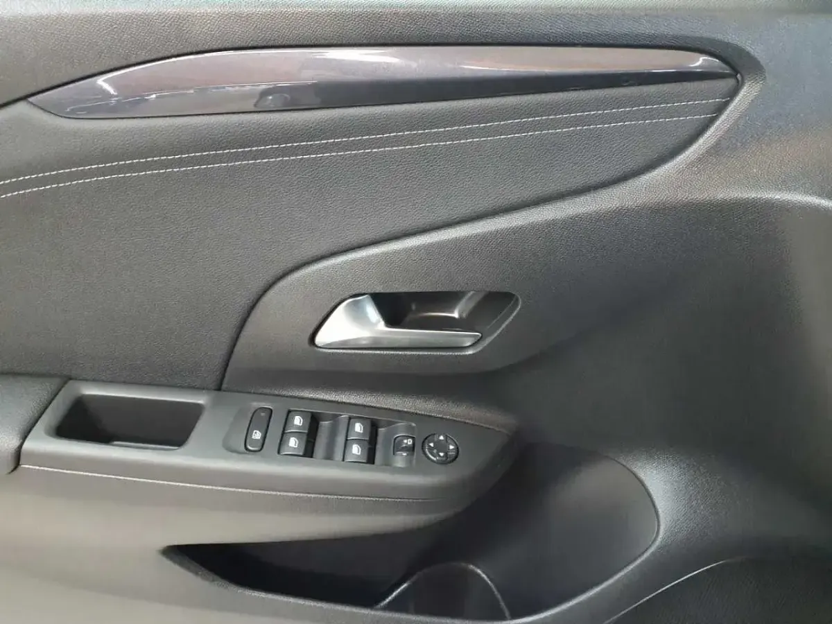 Gebraucht Opel Corsa Elegance 102 PS (75 kW) 2023 Diamant schwarz metallic Kleinwagen