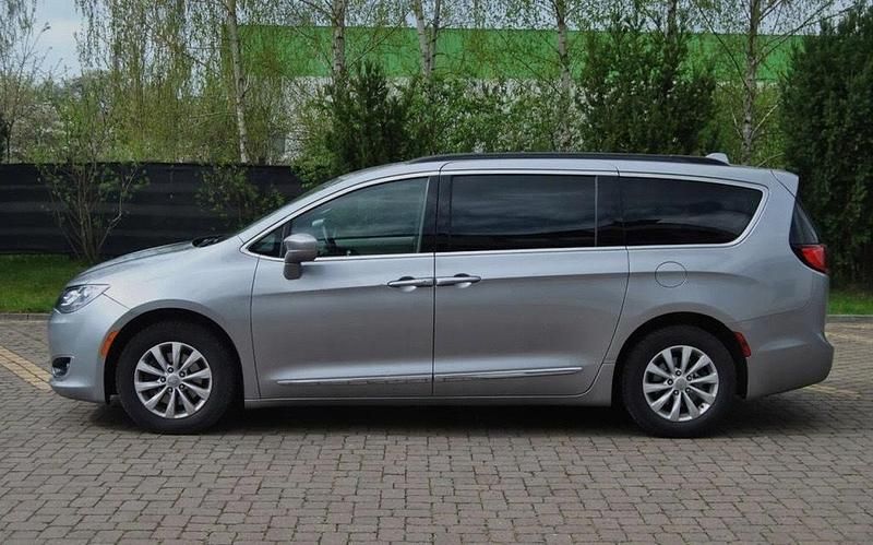 Gebraucht Chrysler Pacifica 290 PS (213 kW) 2017 Silber Van / Kleinbus
