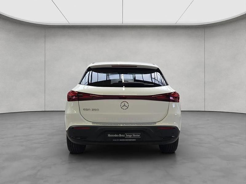 Gebraucht Mercedes EQA250 Advanced Plus 139 kW (190 PS) 2024 Weiß SUV