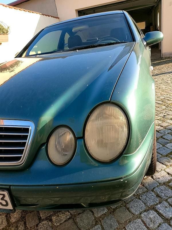 Gebraucht Mercedes CLK200 136 PS (100 kW) 1999 Grün Coupé