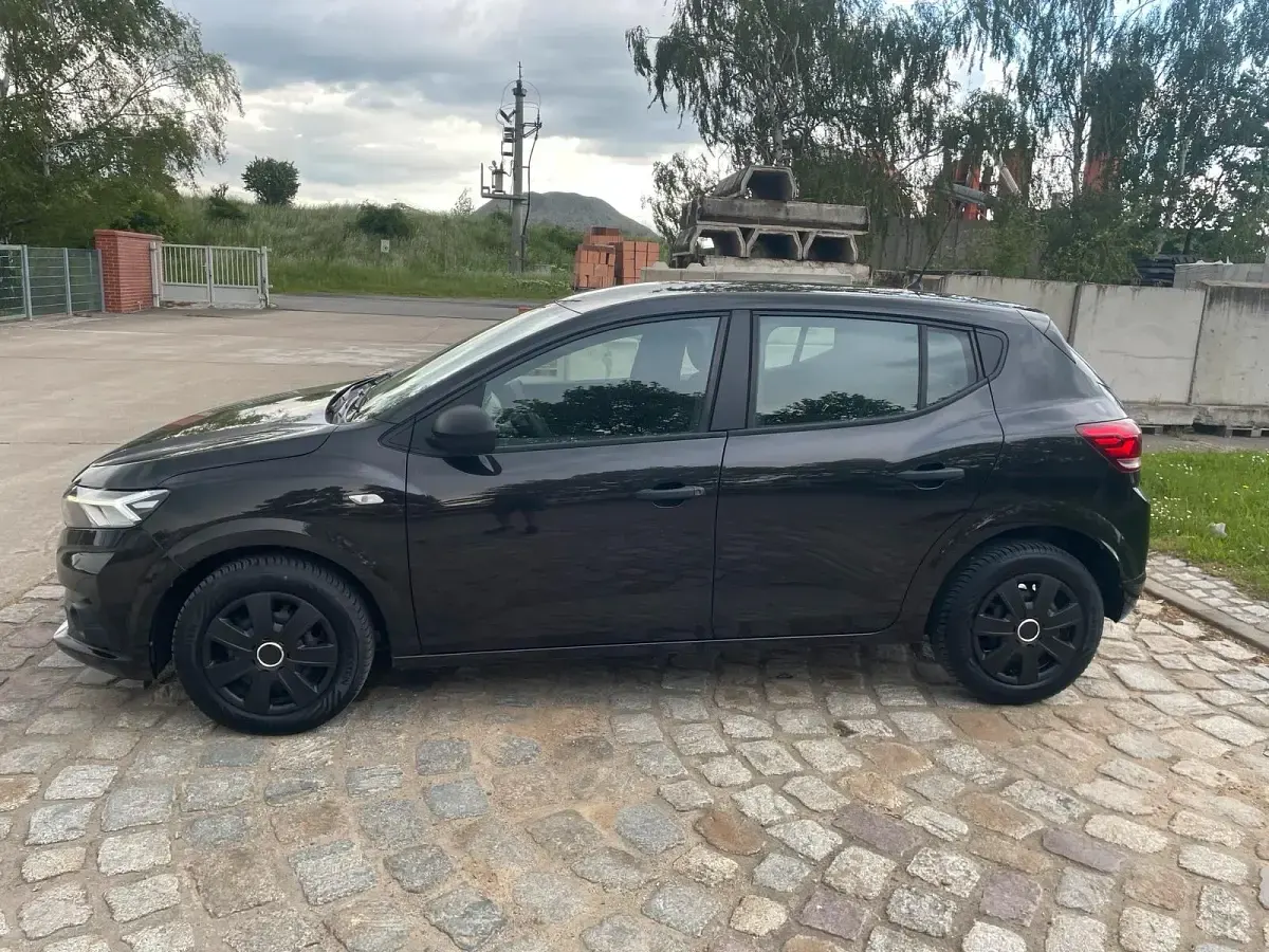 Gebraucht Dacia Sandero 67 PS (49 kW) 2022 Schwarz Kleinwagen