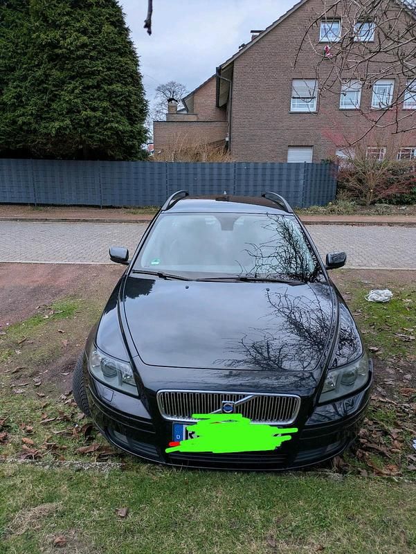 Schwarz Gebraucht 2007 Volvo V50 Kombi | 1.650 € (Guter Preis) - Bild 1/4