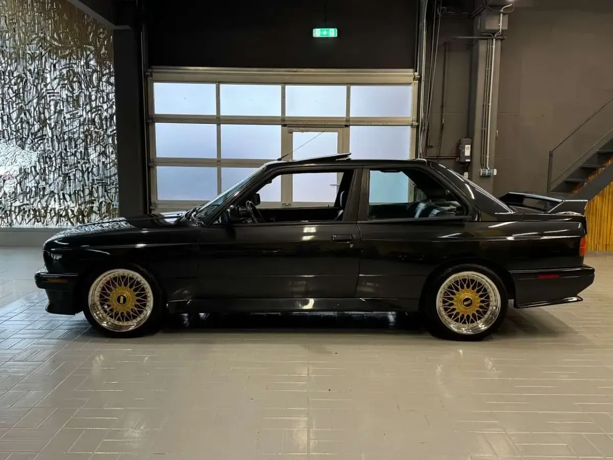 Gebraucht BMW M3 194 PS (142 kW) 1989 Diamant schwarz Coupé