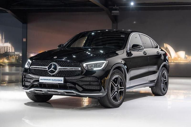 Obsidianschwarz Gebraucht 2022 Mercedes GLC300 AMG line Coupé | 48.980 € (Fairer Preis) - Bild 1/4