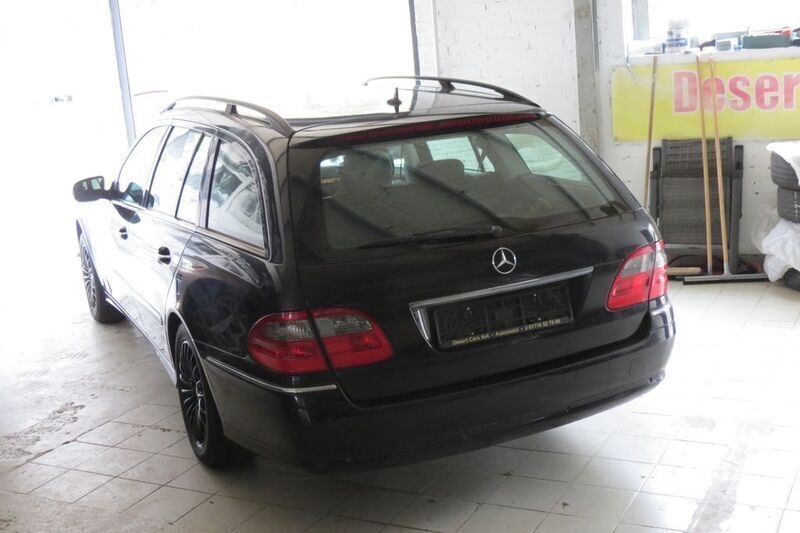 Gebraucht Mercedes E200 Elegance 184 PS (135 kW) 2008 Obsidianschwarz  metalliclack Kombi