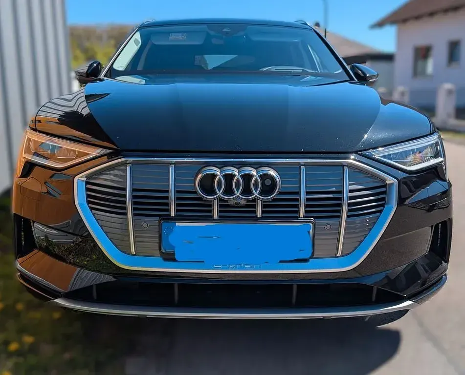 Gebraucht Audi e-tron Sport 300 kW (408 PS) 2021 Schwarz SUV