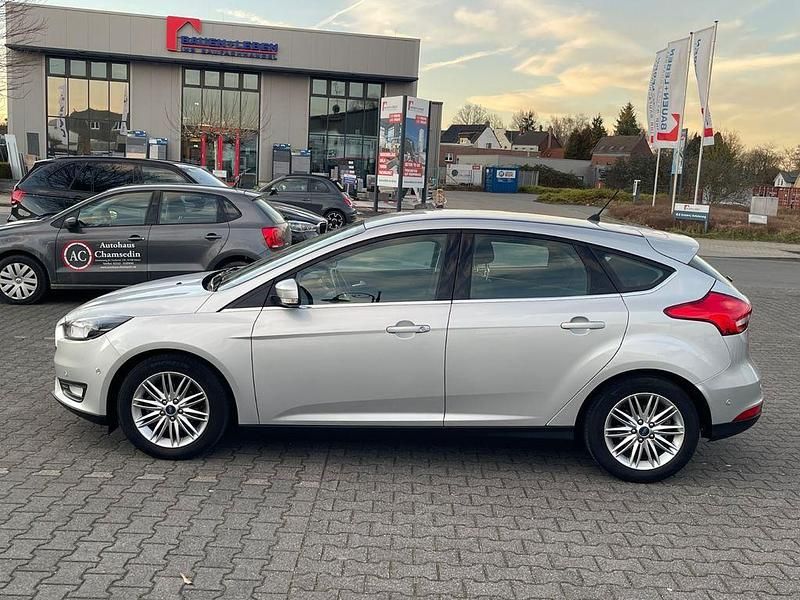 Gebraucht Ford Focus Cool & Connect 125 PS (91 kW) 2017 Silber Limousine
