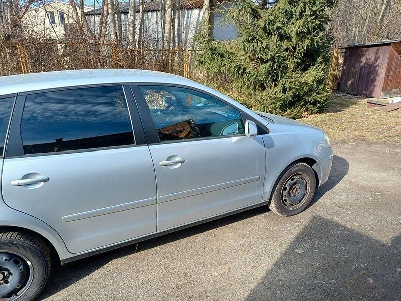 Gebraucht VW Polo Comfortline 54 PS (39 kW) 2006 Silber Kleinwagen