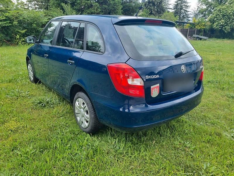 Gebraucht Skoda Fabia 70 PS (51 kW) 2014 Blau Kombi