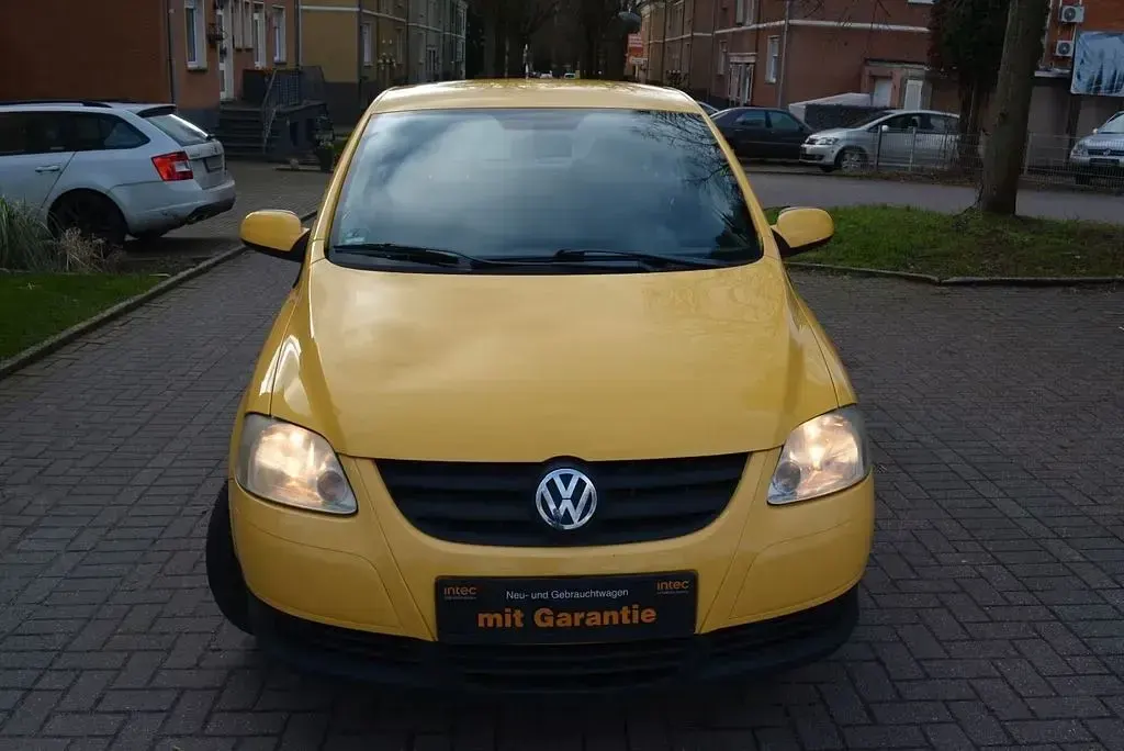 Używany VW Fox Refresh 54 KM (39 kW) 2010 Żółty Hatchback